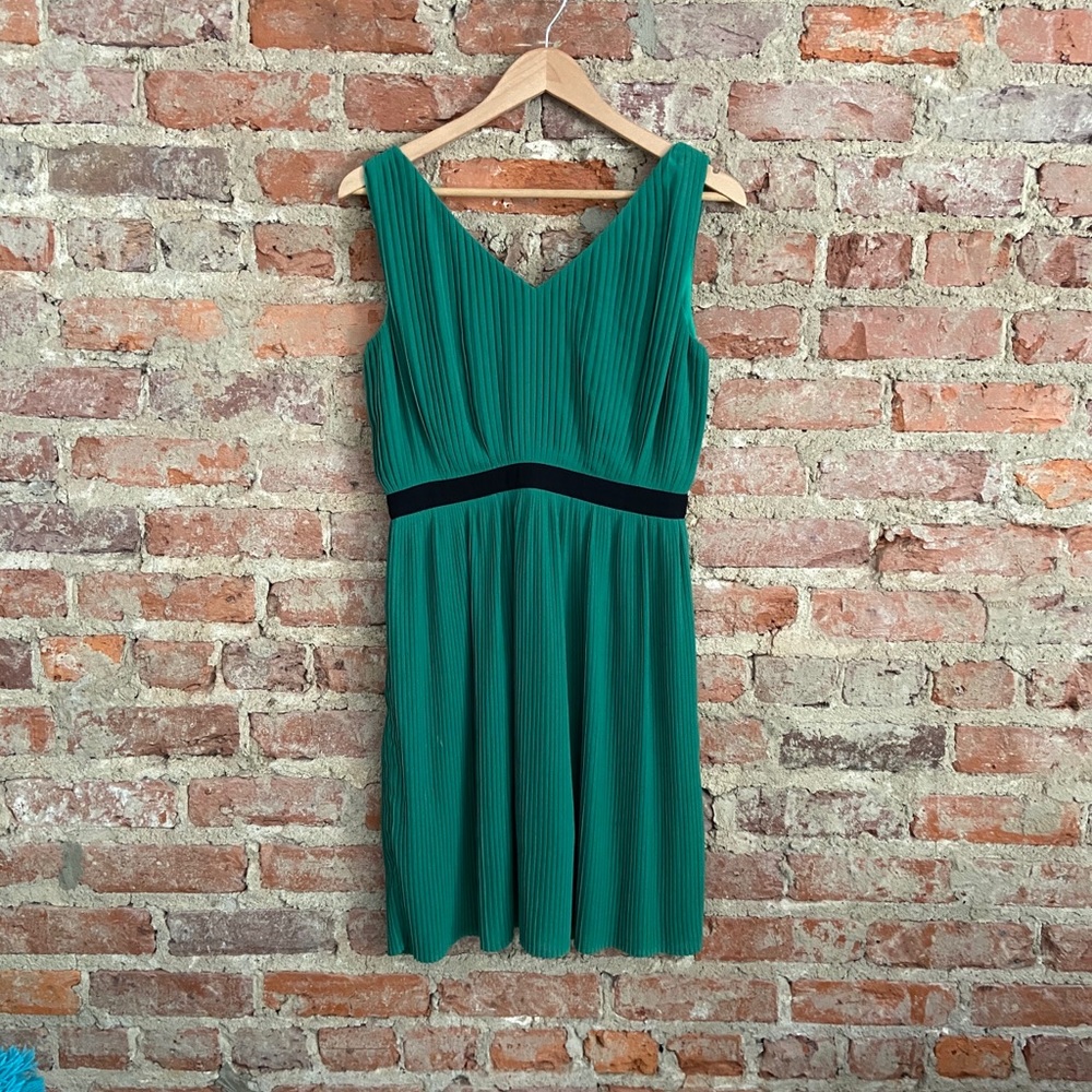 Vintage pleated green cocktail dress. C. Luce